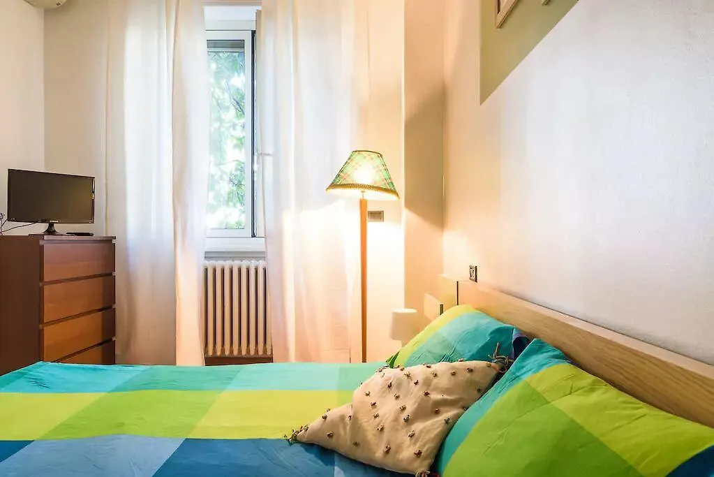 Isola Lagosta Apartment Milan