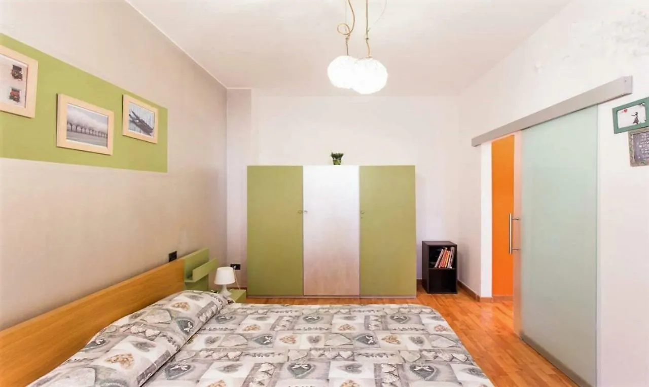Isola Lagosta Apartment Milan